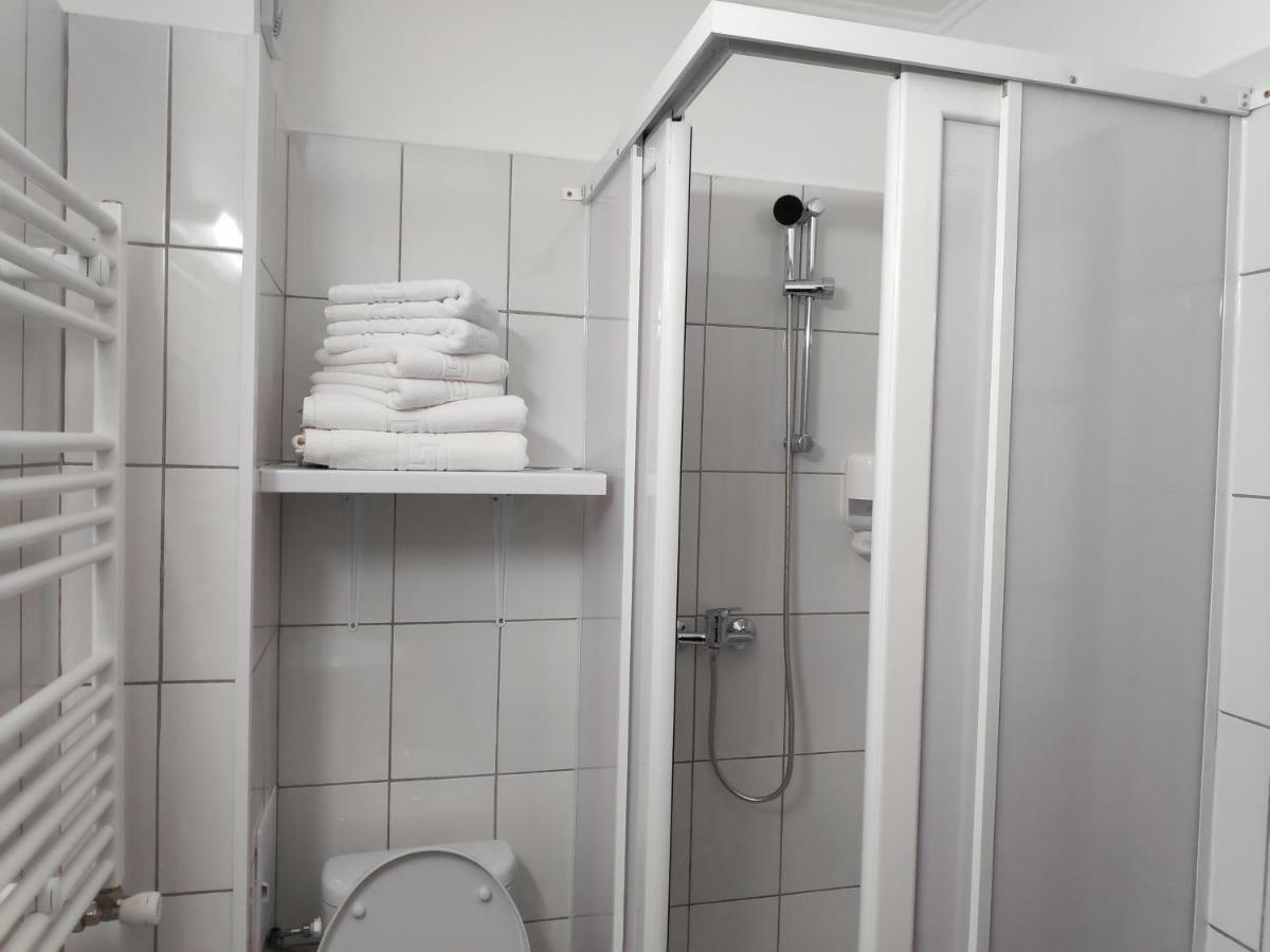 Hostel Caliman Căciulata Kültér fotó