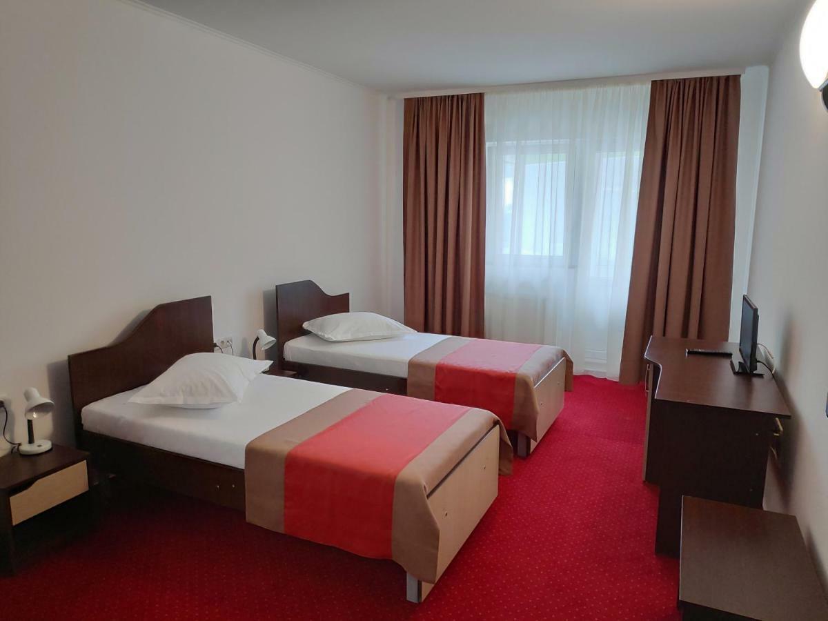 Hostel Caliman Căciulata Kültér fotó